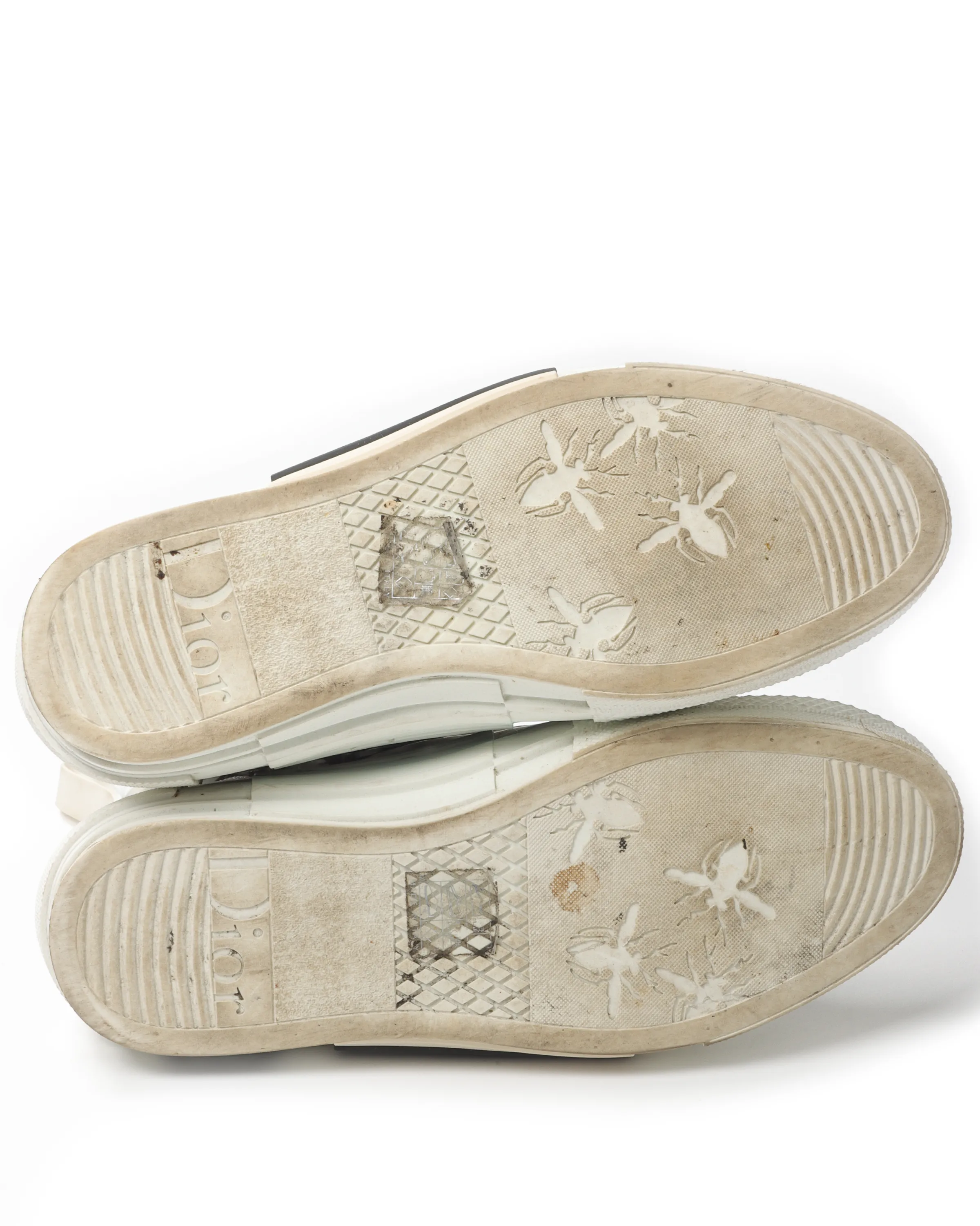 B23 Sneakers