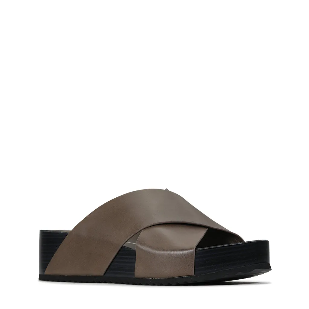 MARIANA PLATFORM WEDGE SANDAL