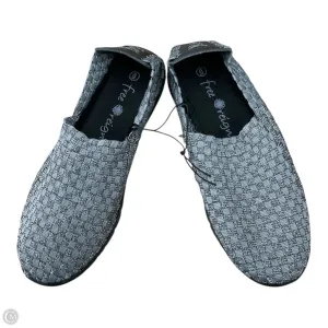 Shoes Sneakers By Cmf In Grey, Size: 6
