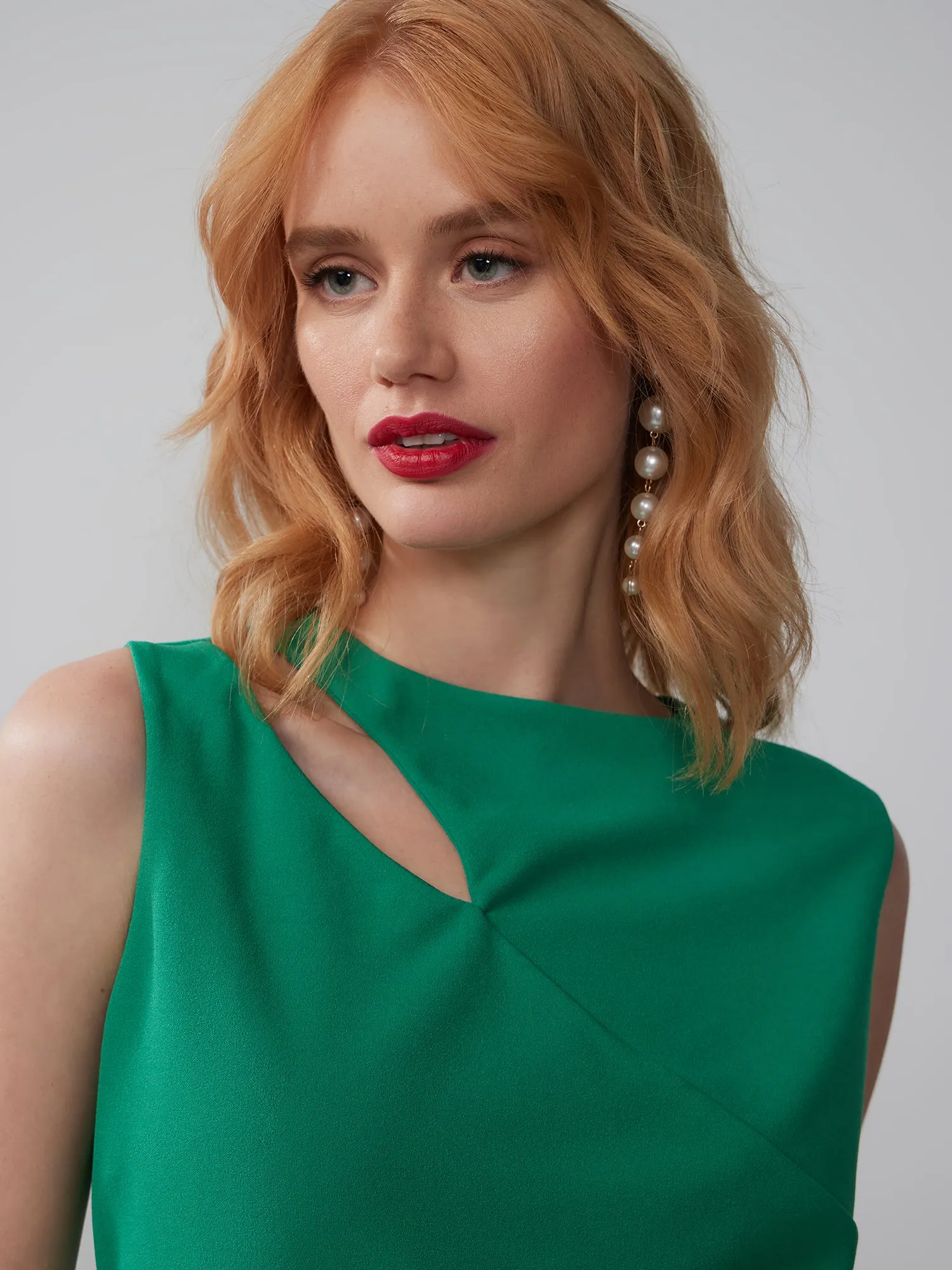 Sleeveless Shoulder Cut Out Sheath Dress