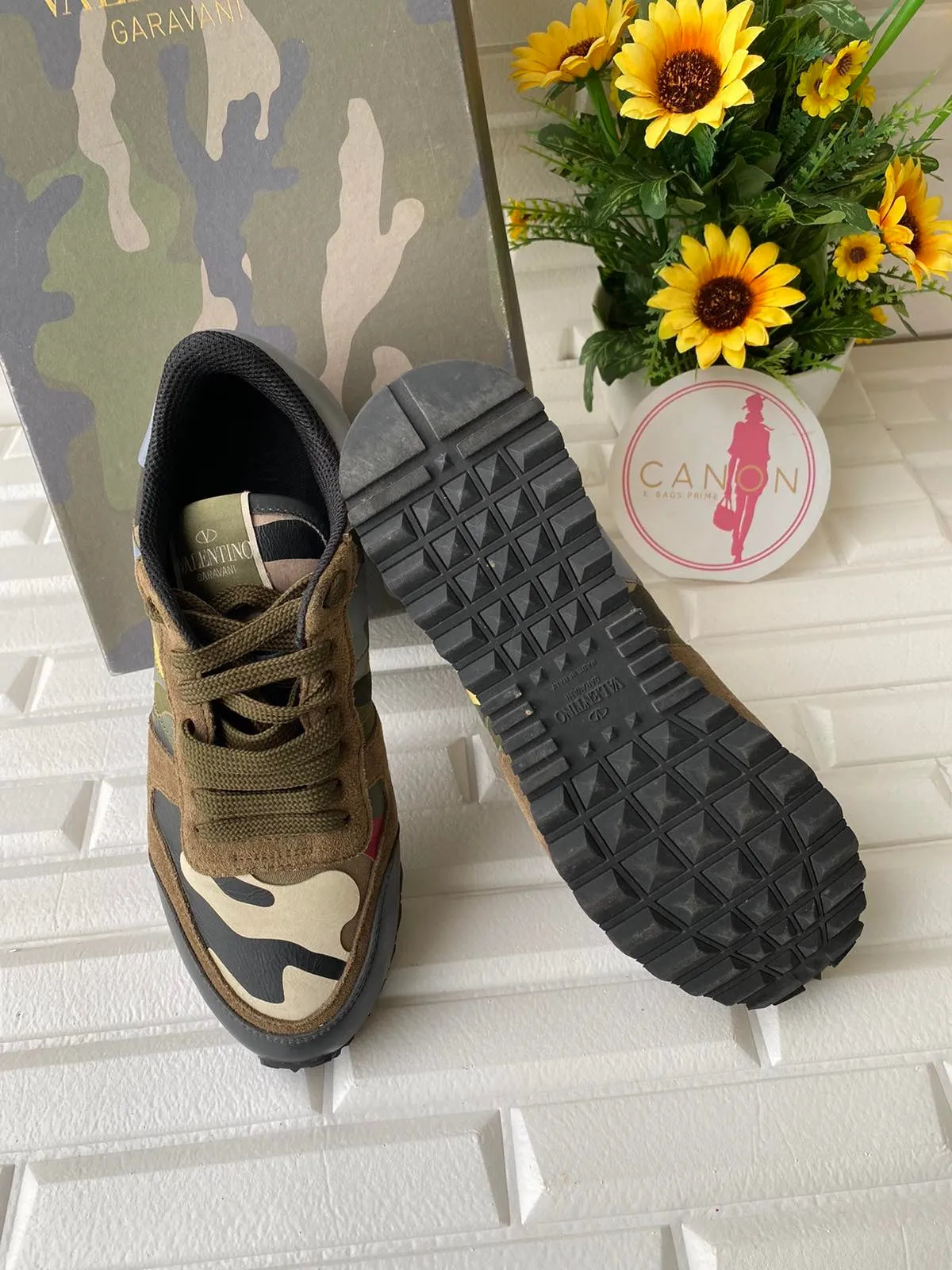 Sneakers
