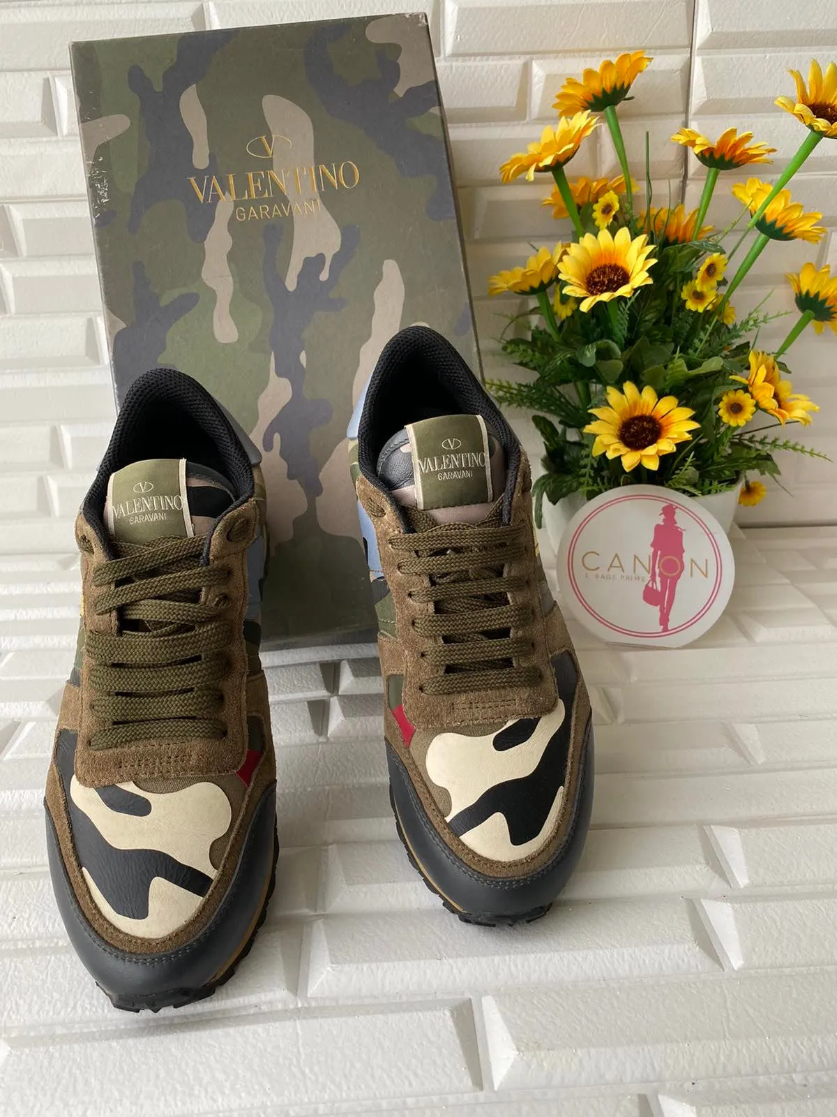 Sneakers