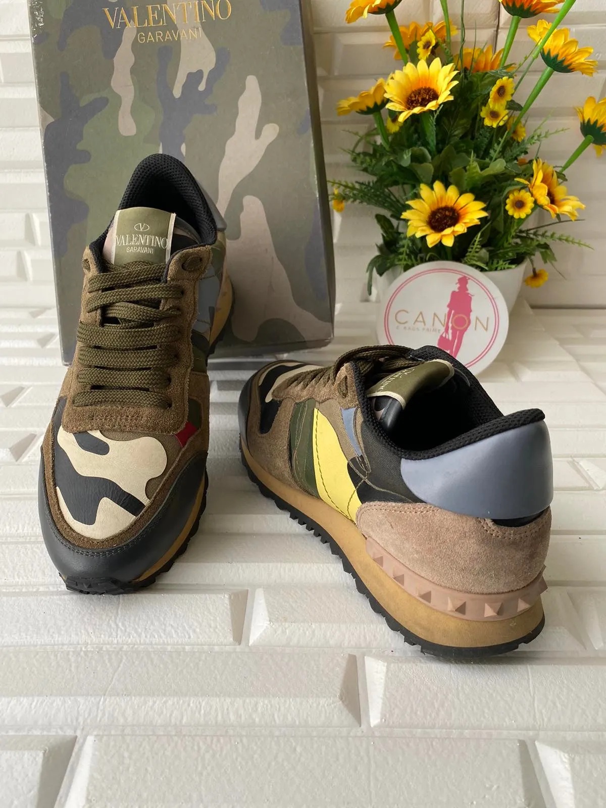 Sneakers