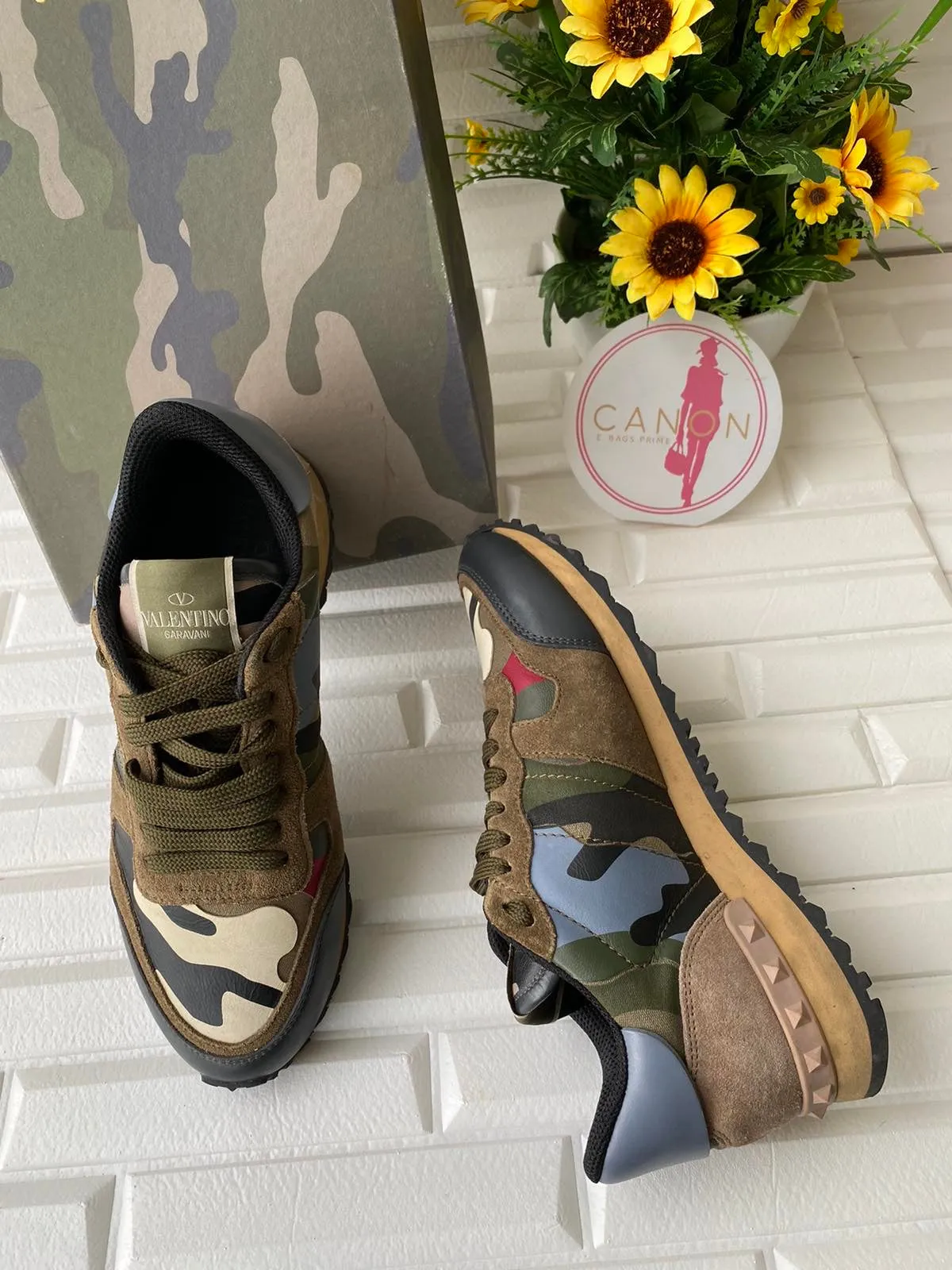 Sneakers