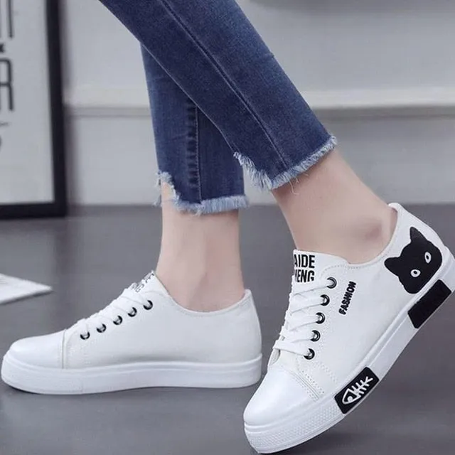 Women Flat Cartoon Canvas Shoes 2018 New Summer White Lace Up Student Board Shoes Ladies Casual Shoes Female Sneakers